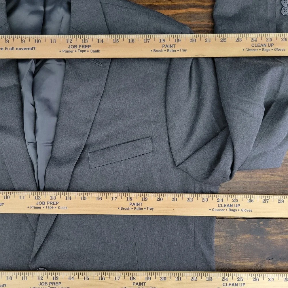 Van Heusen Men's Sport Coat Blazer Two Button Gray‎ Polyester Blend Size 46R